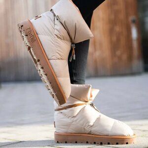 FLUFIE Classic Sand Beige Down Boot US 7 / EU 38